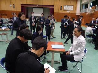 ALTにインタビュー